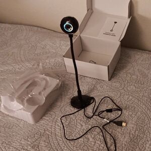 High-Definition Black USB Webcam WGU